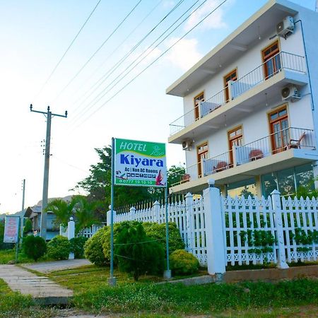 Hotel Kiyara Дамбула Екстериор снимка