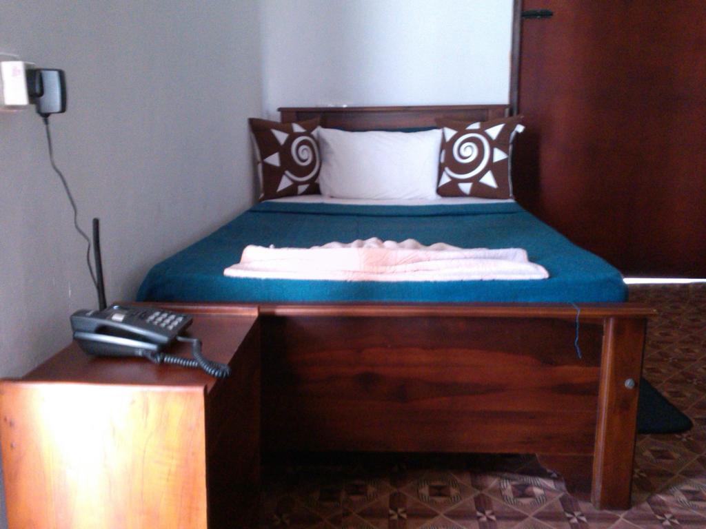 Hotel Kiyara Дамбула Екстериор снимка