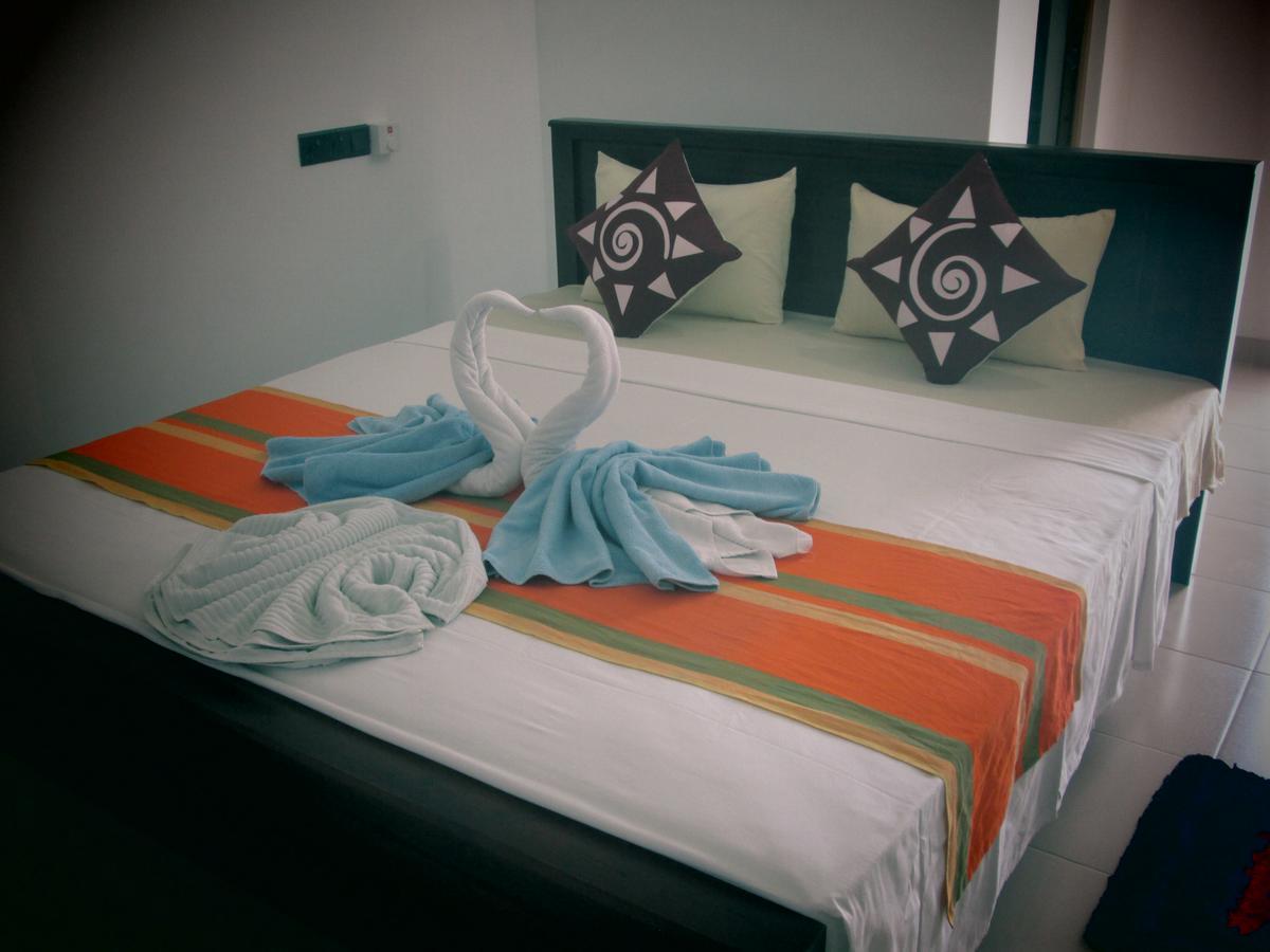 Hotel Kiyara Дамбула Екстериор снимка