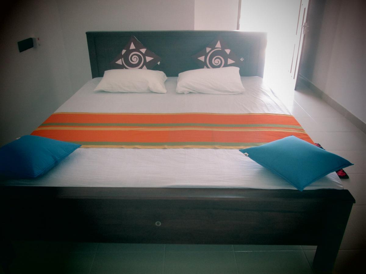 Hotel Kiyara Дамбула Екстериор снимка